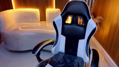 peige_tx online show from 01/14/26, 01:17