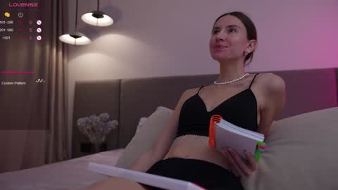 Snapshot of pelagy chatting on 02/08/25, 02:16 Pelagy Show time 2-10 pm Dubai time zone online show from 02/08/25, 02:16