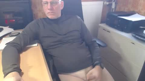 Pemue65 online show from 11/17/25, 12:44