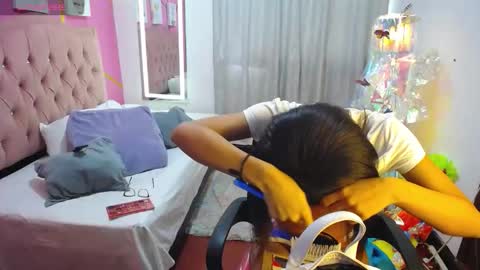 peneelopeecute online show from 11/24/25, 07:57