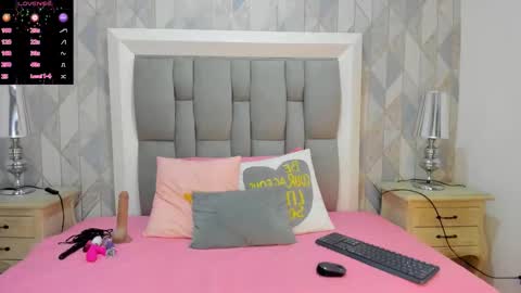 Snapshot of penelope_cox chatting on 12/04/25, 04:00 Penelope online show from 12/04/25, 04:00