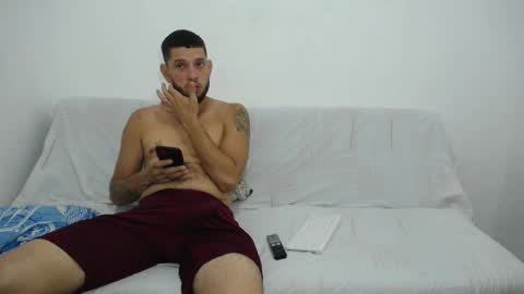 independent model online show from 04/11/26, 11:36