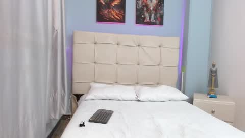 Penelope online show from 03/08/25, 07:53