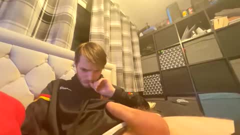 Penguin online show from 02/19/26, 10:17