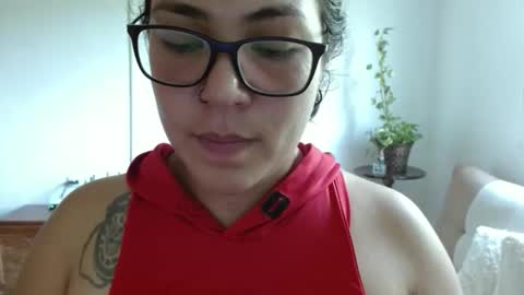 Snapshot of pepitt45 chatting on 05/08/26, 04:23 Megan online show from 05/08/26, 04:23