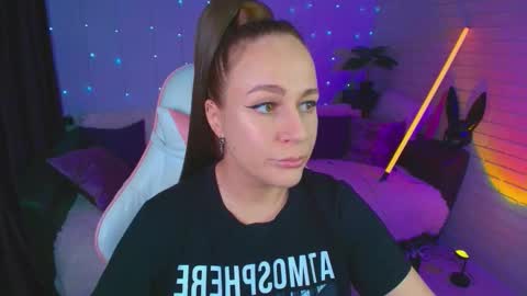 Snapshot of pepper_cat chatting on 10/24/25, 09:00 Dia online show from 10/24/25, 09:00