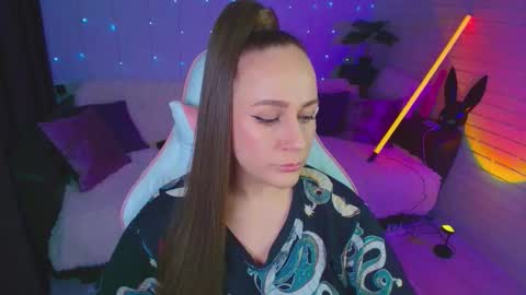 Snapshot of pepper_cat chatting on 11/15/25, 04:14 Dia online show from 11/15/25, 04:14