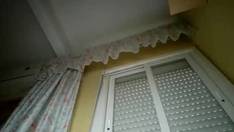 perales_12345 online show from 04/03/26, 08:12