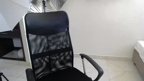 Snapshot of percibal_junior1 chatting on 01/24/25, 04:06 percibal_junior1 online show from 01/24/25, 04:06