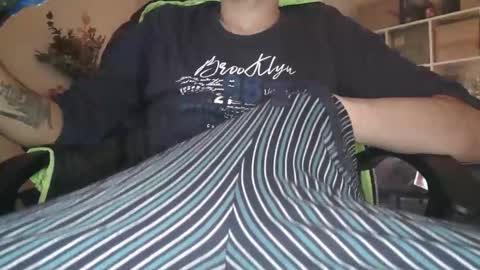 peregrintpelfox online show from 12/17/25, 11:27