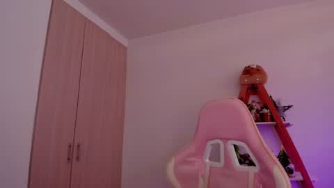 Sarah Ana Banana online show from 12/06/24, 10:19