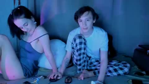 Lina and John online show from 07/15/26, 08:14