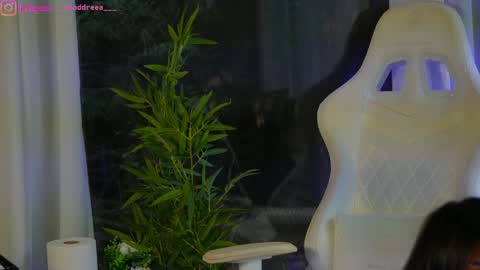 Snapshot of perfectt33n chatting on 12/04/24, 09:18 Dee online show from 12/04/24, 09:18