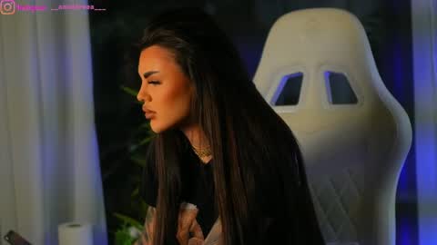 Snapshot of perfectt33n chatting on 12/09/24, 08:33 Dee online show from 12/09/24, 08:33