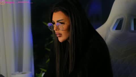 Snapshot of perfectt33n chatting on 12/27/24, 09:28 Dee online show from 12/27/24, 09:28