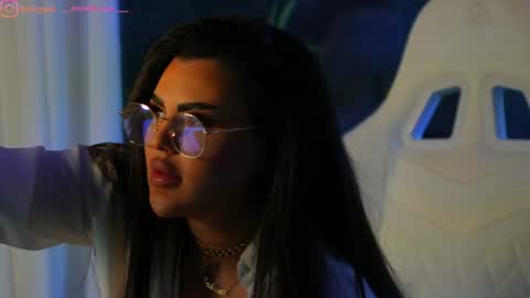 Snapshot of perfectt33n chatting on 01/04/25, 01:42 Dee online show from 01/04/25, 01:42