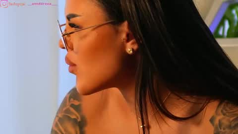 Snapshot of perfectt33n chatting on 02/24/25, 12:48 Dee online show from 02/24/25, 12:48