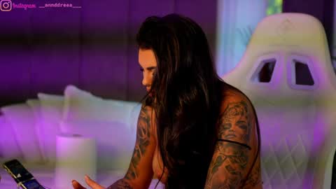 Snapshot of perfectt33n chatting on 09/08/25, 02:16 Dee online show from 09/08/25, 02:16