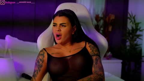 Snapshot of perfectt33n chatting on 09/12/25, 03:23 Dee online show from 09/12/25, 03:23