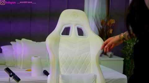 Snapshot of perfectt33n chatting on 10/04/25, 02:26 Dee online show from 10/04/25, 02:26