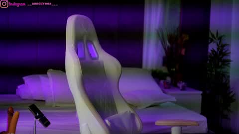 Snapshot of perfectt33n chatting on 10/07/25, 02:14 Dee online show from 10/07/25, 02:14