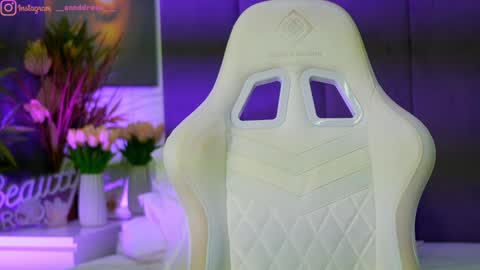 Snapshot of perfectt33n chatting on 11/11/25, 02:28 Dee online show from 11/11/25, 02:28