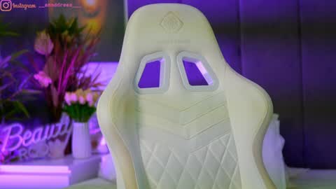 Snapshot of perfectt33n chatting on 11/14/25, 03:55 Dee online show from 11/14/25, 03:55