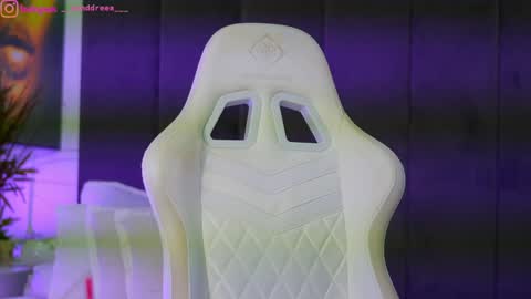 Snapshot of perfectt33n chatting on 11/26/25, 04:19 Dee online show from 11/26/25, 04:19