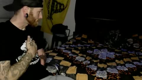 Snapshot of perfectwetfit chatting on 11/02/25, 04:04 ThePerfectFit online show from 11/02/25, 04:04