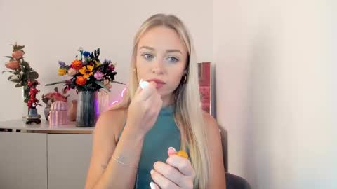 Cindy online show from 09/24/25, 05:44