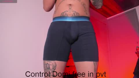 Snapshot of performansmen chatting on 12/15/25, 11:09 Penrman online show from 12/15/25, 11:09