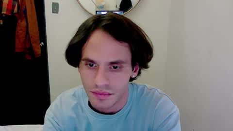 Snapshot of peri4aiir chatting on 12/13/25, 11:43 Perii online show from 12/13/25, 11:43