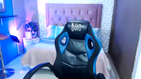 Perla online show from 03/21/26, 03:59