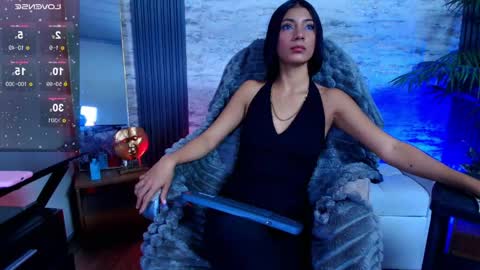 Snapshot of perlaa_moon_ chatting on 05/07/26, 09:42 PERLA online show from 05/07/26, 09:42
