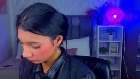 Snapshot of perlaa_moon_ chatting on 07/14/26, 06:57 PERLA online show from 07/14/26, 06:57