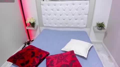 Snapshot of perlaa_sweet_ chatting on 07/10/26, 01:14 Perla online show from 07/10/26, 01:14