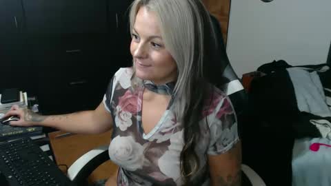 Snapshot of perlagoloza05 chatting on 10/04/25, 03:15 goloza online show from 10/04/25, 03:15