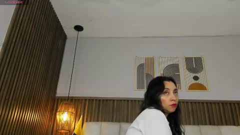 Snapshot of perlapreciosa chatting on 07/19/26, 04:05 PerlaPreciosa online show from 07/19/26, 04:05