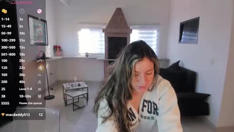 Snapshot of persefone_saira chatting on 02/26/25, 12:36 Marie online show from 02/26/25, 12:36