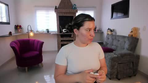 Snapshot of persefone_saira chatting on 03/11/25, 03:56 Marie online show from 03/11/25, 03:56