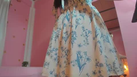 Snapshot of persefone_saira chatting on 10/13/25, 12:27 Marie online show from 10/13/25, 12:27