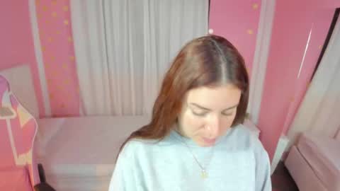 Snapshot of persefone_saira chatting on 11/03/25, 09:32 Marie online show from 11/03/25, 09:32