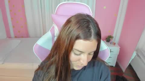 Snapshot of persefone_saira chatting on 11/08/25, 09:42 Marie online show from 11/08/25, 09:42