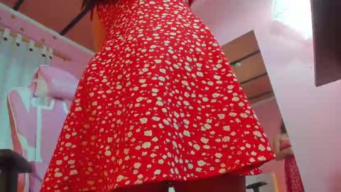 Snapshot of persefone_saira chatting on 11/14/25, 10:14 Marie online show from 11/14/25, 10:14