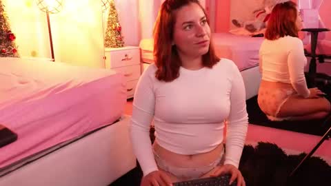 Snapshot of persefone_saira chatting on 12/16/25, 09:20 Marie online show from 12/16/25, 09:20