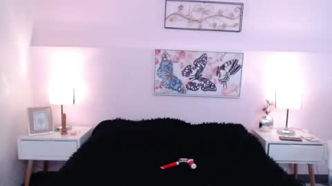 Snapshot of persefyre chatting on 12/16/25, 11:59 Persefone online show from 12/16/25, 11:59