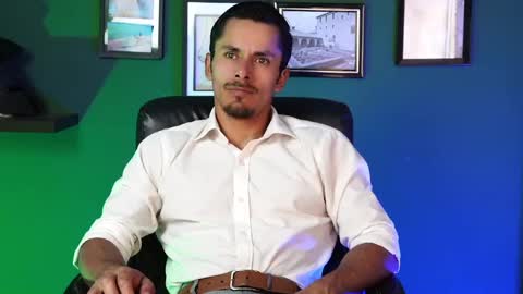 Snapshot of perseoo_88 chatting on 12/15/25, 07:51 andres online show from 12/15/25, 07:51