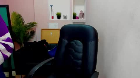 horror flying on the wings of the night.... online show from 11/30/25, 11:14