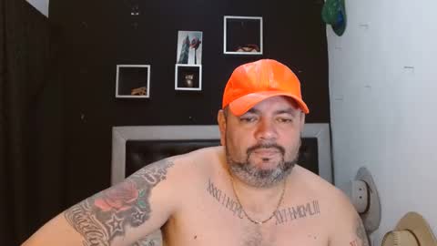 Snapshot of perverseveteranmanxxx chatting on 02/02/25, 11:21 Carlos online show from 02/02/25, 11:21