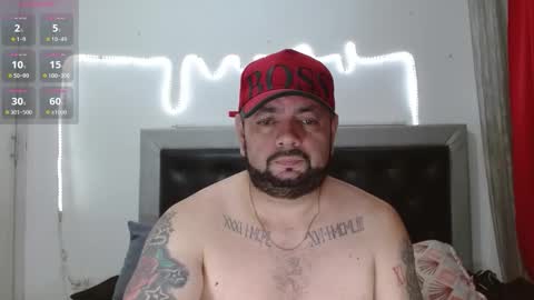 Snapshot of perverseveteranmanxxx chatting on 11/24/25, 04:45 Carlos online show from 11/24/25, 04:45